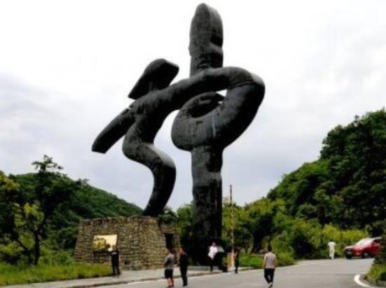 中國十大世界自然遺產(chǎn),九寨溝景區(qū)、神農(nóng)架旅游區(qū)都是原生態(tài)旅游區(qū)