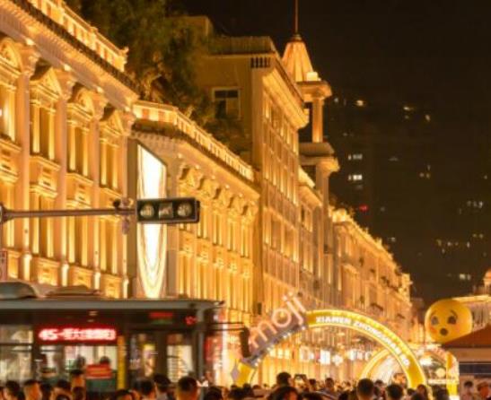 中國十大商業(yè)步行街排行榜,上海南京路、沈陽中街融匯了眾多精華