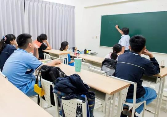 樂山市教育培訓機構排名,中公教育培訓學校、萬書聚優培訓學校深受信賴