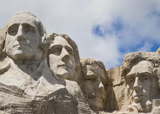 世界十大巨型雕像排名,獅身人面像、樂山大佛值得一去