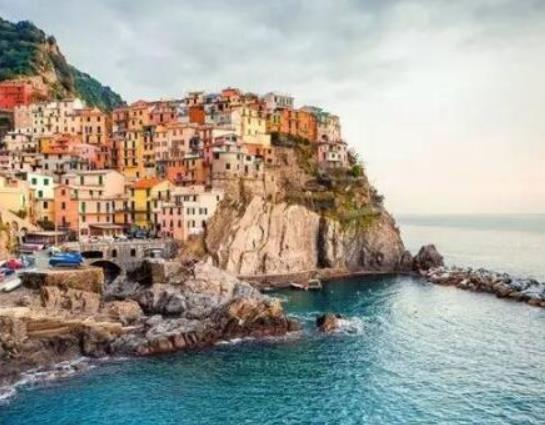 世界最美十大海島,馬爾代夫面積非常小、毛里求斯島是非洲少有富國(guó)之一