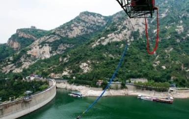 北京周邊蹦極地排行榜 青龍峽位于懷柔縣懷北鎮境內