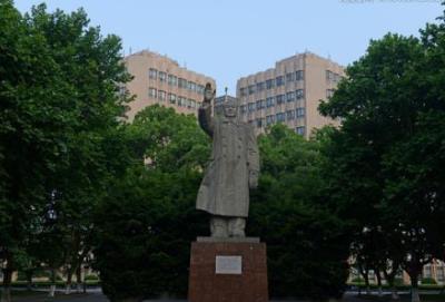 中國最會收錢高校 中央戲劇學院與北影都是創造明星的搖籃