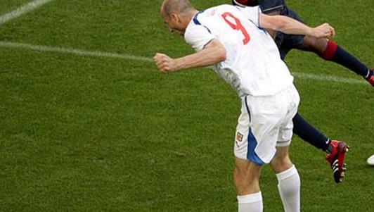 足壇十大高個子球員排行榜 最高的足球球員都有誰