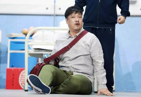 《歡樂喜劇人》四位冠軍現狀 岳云鵬沈騰紅的發紫 賤賤小眼神讓你笑不停