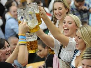 喝酒的好處,酒的功效與作用,健康飲酒四個最佳