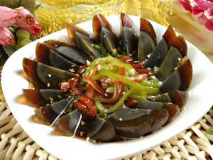 吃皮蛋有什么好處?怎么做好吃?松花蛋的營養價值