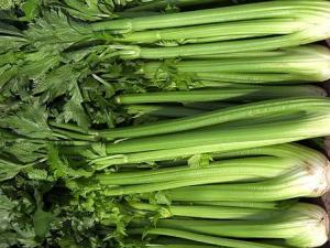 吃西芹有什么好處?西芹的營養(yǎng)價值、功效與作用
