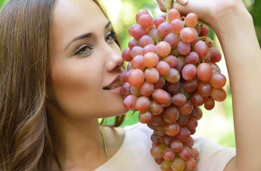 提子的營養價值 提子的功效與作用 提子皮的功效與作用