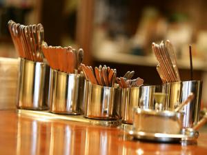 如何挑選餐具?餐具應(yīng)該如何保養(yǎng)?