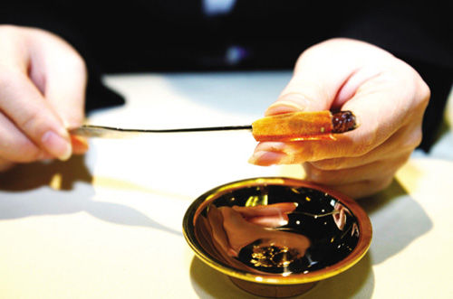 吃螃蟹的工具:用什么工具能輕松吃大閘蟹又不浪費(fèi)