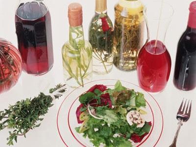 米醋和白醋一樣嗎哪個好?米醋和白醋的區別