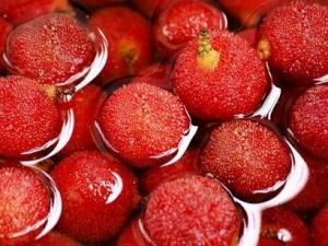 如何用面粉清洗楊梅?清洗楊梅的小竅門