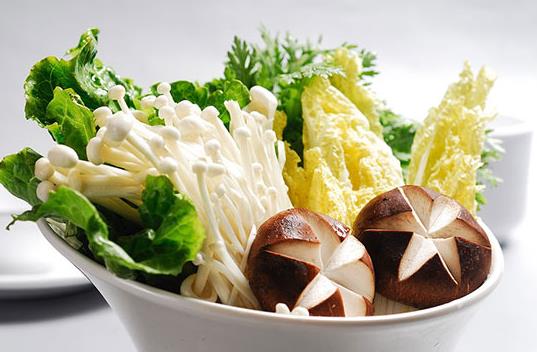 蔬菜蟲眼多就說明沒有農藥嗎?挑選蔬菜的注意事項