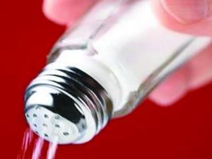 炒菜什么時候放鹽最好？炒菜先放鹽還是后放鹽