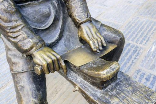 不銹鋼菜刀怎么磨?不銹鋼菜刀的材質(zhì)