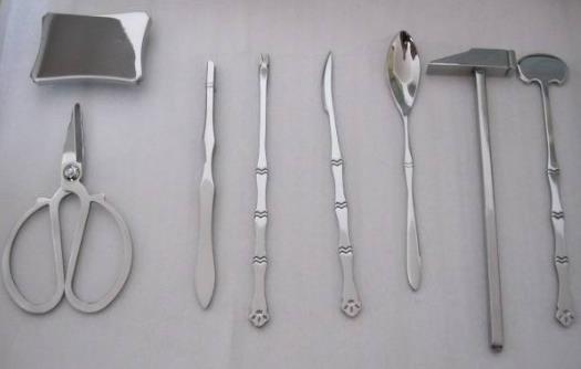 吃螃蟹的工具:用什么工具能輕松吃大閘蟹又不浪費(fèi)