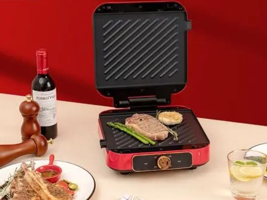 三明治機預熱要加油嗎?三明治機預熱的時候冒煙正常嗎