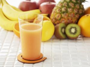 如何清洗水果汁?水果汁弄身上了怎么洗