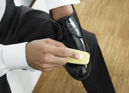 皮鞋發(fā)霉了怎么辦?皮鞋發(fā)霉了怎么處理