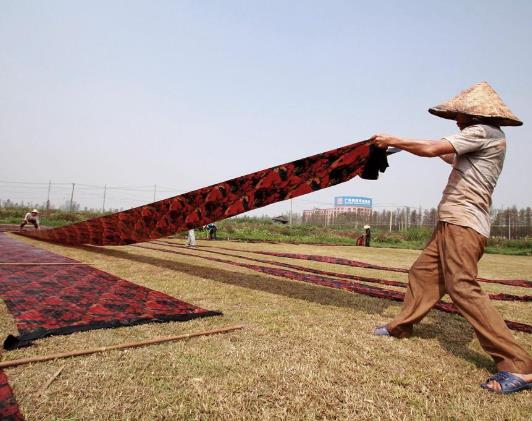 香云紗可以存放多久?香云紗洗完發硬怎么回事