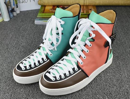 ?鞋子捂腳腳癢怎么辦?鞋子捂腳怎么除臭?