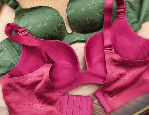 文胸越穿越松可以修嗎?文胸買大一碼好嗎?