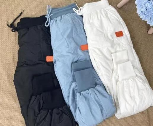 羽絨褲和棉褲哪種保暖性更好?羽絨褲值不值得買