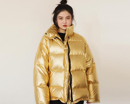 洗完的羽絨服有白印怎么辦?羽絨服隔年變黃了怎么洗干凈