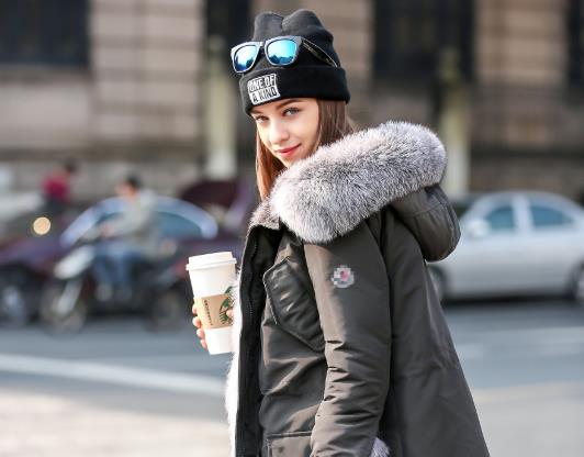 輕薄的羽絨服有必要買嗎?羽絨服上染上紅墨水怎么辦