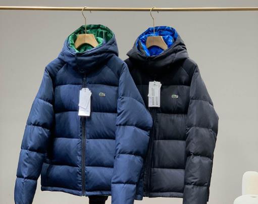 羽絨服味道大用清水洗一下可以嗎?羽絨服有鴨毛味道算質量不合格嗎