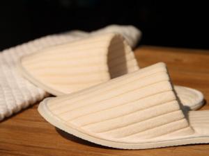 如何選購一次性拖鞋?穿一次性拖鞋的注意事項