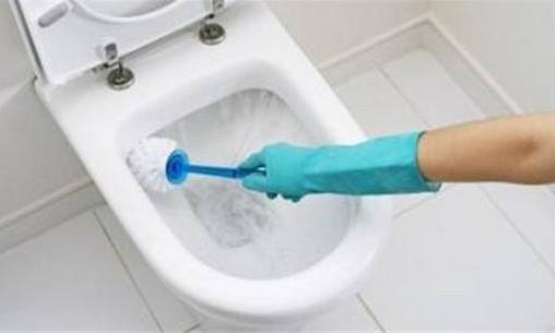 日常生活中最實用小妙招 灶臺臟了、鍋生銹了、衣服粘上油漬…