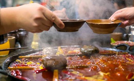 如何去除火鍋味 如何去除衣服上的火鍋味 如何去除房間的火鍋味