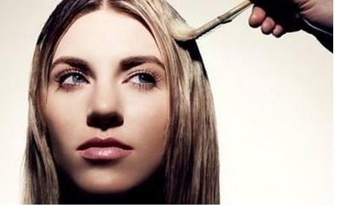 染發(fā)劑弄手上怎么洗 使用染發(fā)劑的技巧