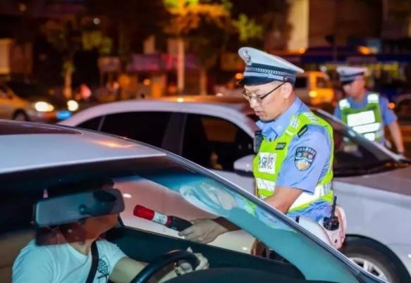 醉駕和酒駕哪個嚴重呢?判定酒駕和醉駕的標準是什么