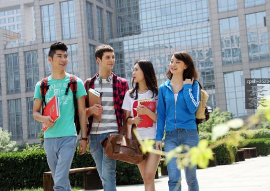 ?大學(xué)生生活費多少錢夠談戀愛?2021年大一開學(xué)需要準(zhǔn)備多少錢?