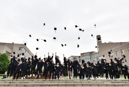 大學(xué)談戀愛花錢多嗎?大學(xué)開學(xué)帶2000夠不夠?