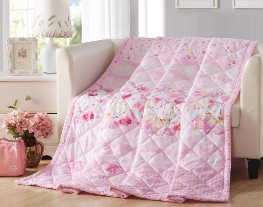 空調被有異味怎樣清除?用洗衣機洗空調被要注意什么?