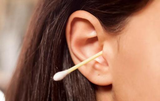 ?耳屎濕黃是怎么回事 耳屎是濕的有狐臭嗎