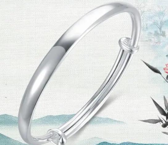 銀手鐲變黃了是怎么回事?銀手鐲戴左手好還是右手好?