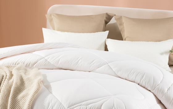 被子發(fā)霉的味道聞了對人體有害嗎 發(fā)霉的被子曬了還可以用嗎