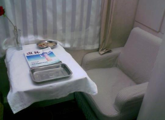 高級軟臥房間里能抽煙嗎?女生單獨出行應(yīng)該乘坐過夜的高級軟臥嗎