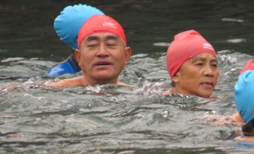 為什么冬泳的人不容易感冒 冬泳后可以馬上洗熱水澡嗎