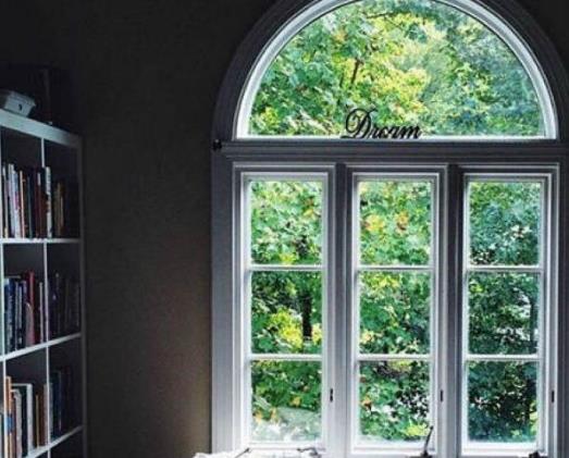 陽臺窗戶玻璃貼膜后如何曬被子?窗戶貼膜時間長了會撕不下來嗎