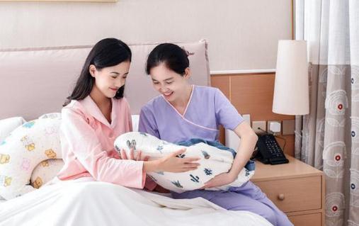 春天月子60天可以碰涼水嗎 春天月子里適合蓋蠶絲被子嗎