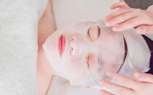 敷面膜后還需要用護膚品嗎 敷面膜前要怎么做才吸收的好