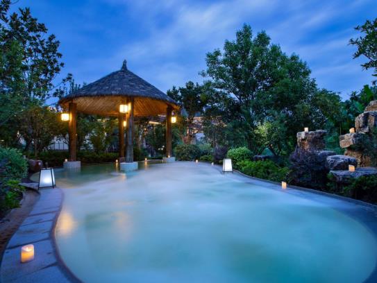 想泡溫泉又怕臟怎么辦?女士泡溫泉的保護措施