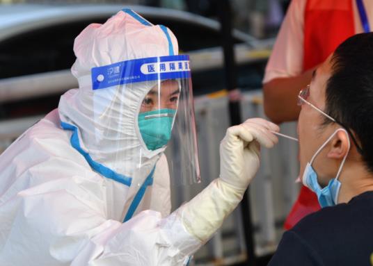 家人黃碼自己綠碼可以住一起嗎?家人黃碼小孩能去學校嗎