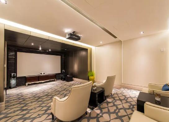 私人影院會放映正在上映的電影嗎?私人影院按人數算還是房間算